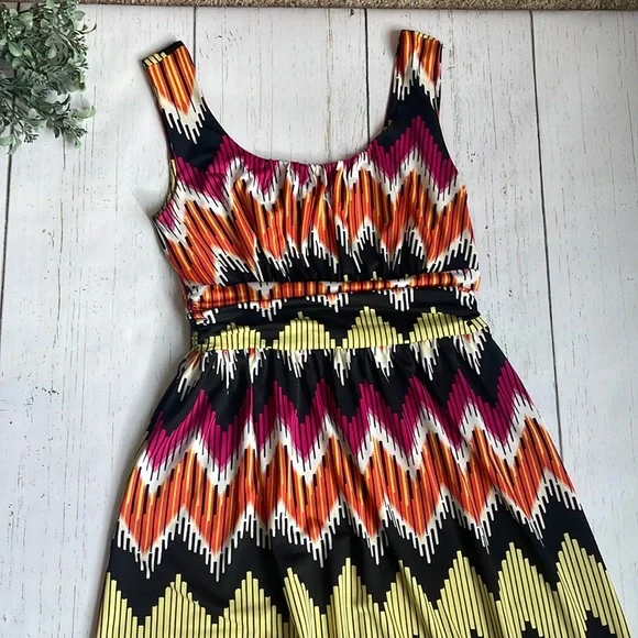 Multicolor Sleeveless Maxi Dress - Picture 4 of 9